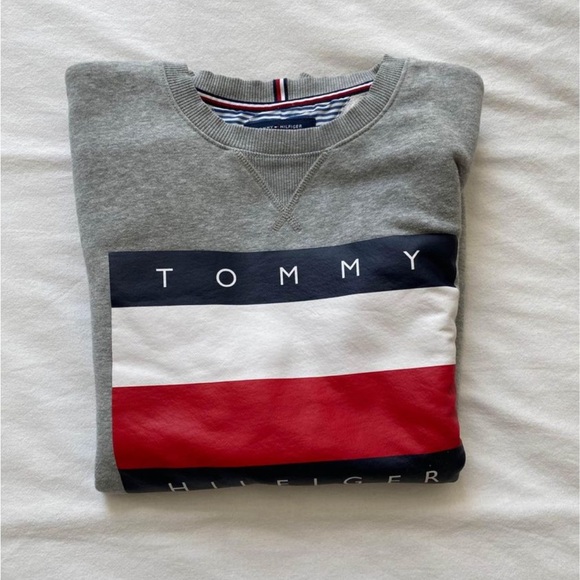 MULTI DEAL - 4 Sweaters M/L - Picture 4 of 9